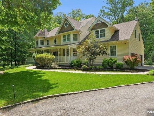 5 bedroom, Upper Saddle River NJ 07458 105279052
