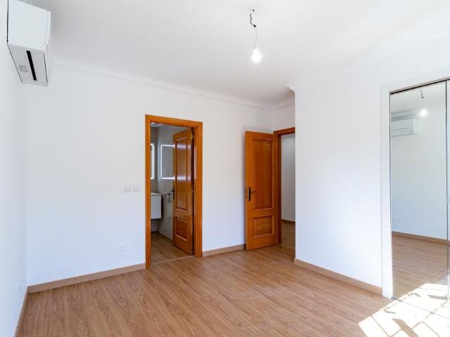 5 bedroom villa with pool and garden in Birre, Cascais