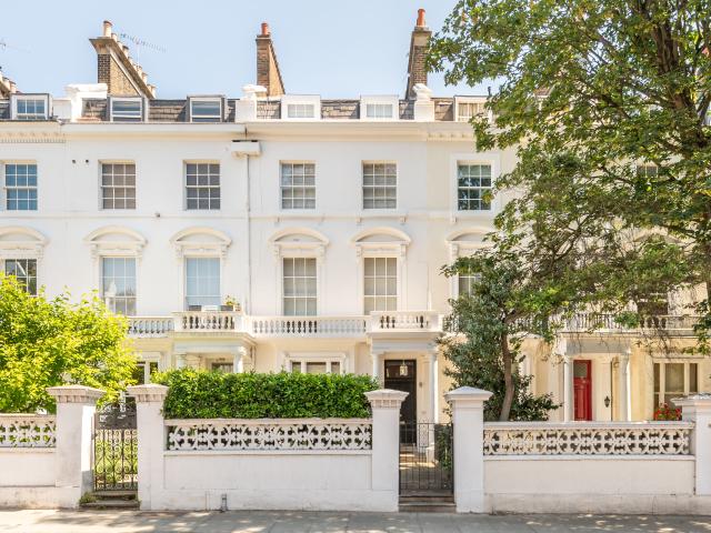 5 Bedrooms Maisonette for Rent in Kensington Church Street, W8 | Foxtons