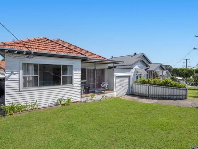 5 BEDROOMS AND GREAT VALUE!