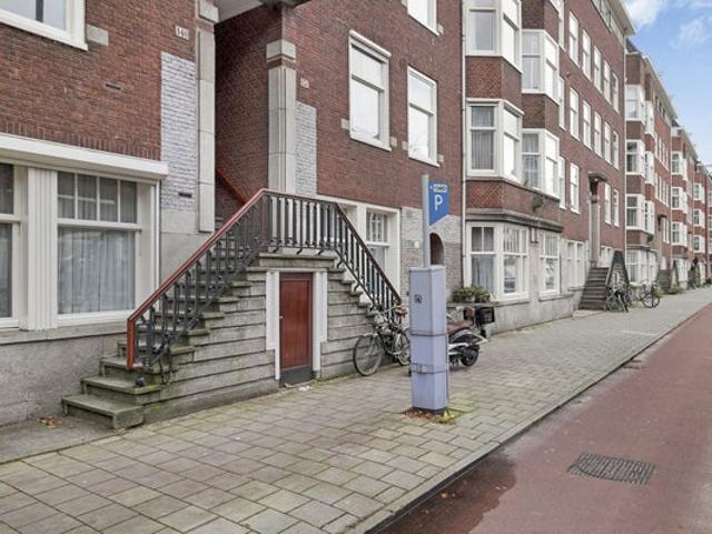5 bedrooms Apartment Surface Area: 210m2 Unfurnished Available from: 2026 08 14