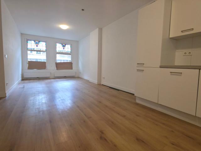 5 bedrooms Appartement Surface Area: 142m2