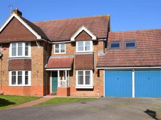 5 Bedrooms Detached house for sale in Chanctonbury, Ashington, West Sussex RH20