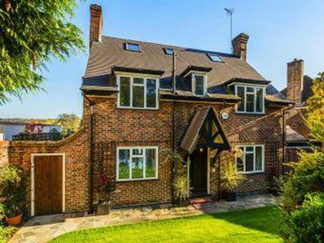5 Bedrooms Detached house for sale in Hereward Avenue, Purley CR8