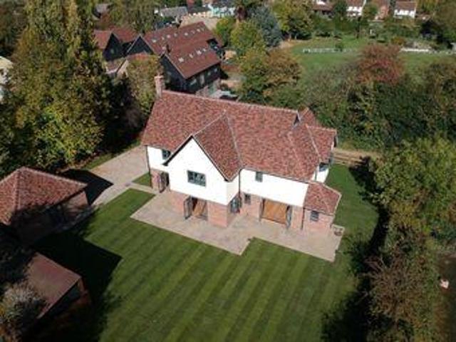5 Bedrooms Detached house for sale in Priory Farm Yard, Hunsdon Road, Widford, Herts SG12