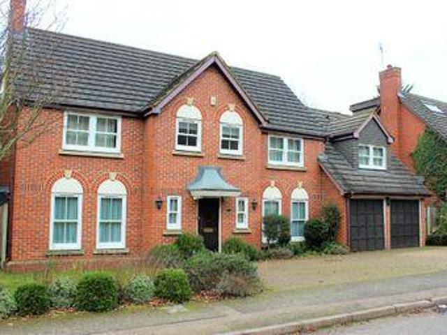 5 Bedrooms Detached house for sale in Priory Field Drive, Edgware HA8, Middlesex