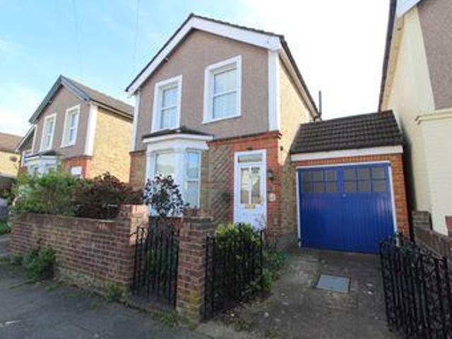5 Bedrooms Detached house for sale in Tennyson Road, Ashford TW15