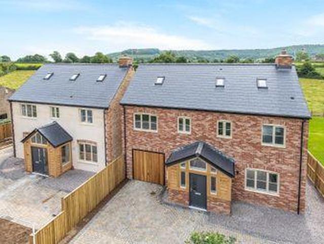 5 Bedrooms Detached house for sale in The Street, Coaley, Dursley GL11