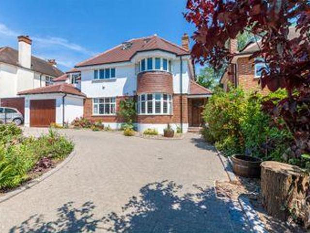 5 Bedrooms Detached house for sale in West Drive, Harrow HA3