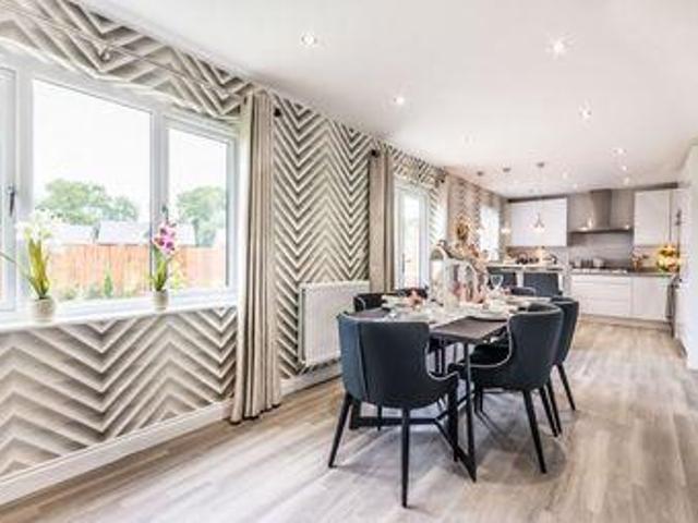 5 Bedrooms Detached house for sale in Whitecraigs Crescent, Hamilton ML3