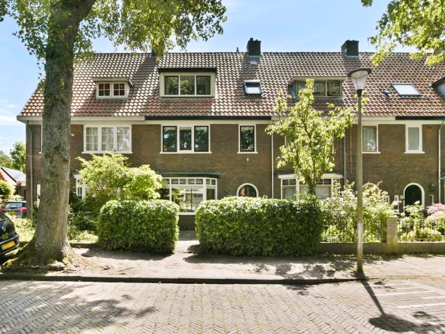 5 bedrooms geschakelde woning Surface Area: 160m2