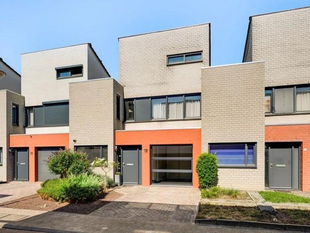 5 bedrooms Huurwoning Surface Area: 150m2