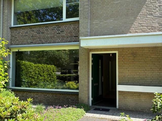 5 bedrooms Huurwoning Surface Area: 173m2