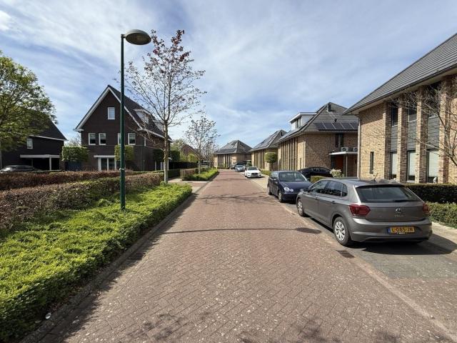 5 bedrooms Huurwoning Surface Area: 174m2