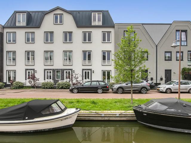 5 bedrooms Huurwoning Surface Area: 198m2