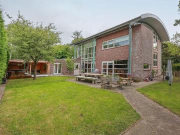 5 bedrooms Huurwoning Surface Area: 250m2