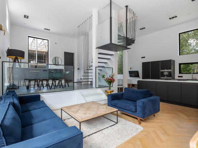5 bedrooms Huurwoning Surface Area: 220m2