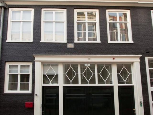5 bedrooms Huurwoning Surface Area: 225m2