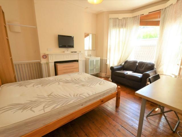 5 Bedrooms HMO Available in Haringey N4 *.