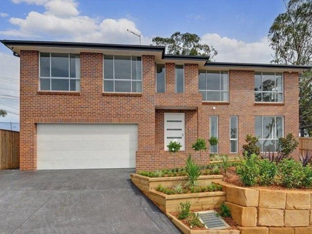 5 BEDROOMS HOUSE FOR LEASE!