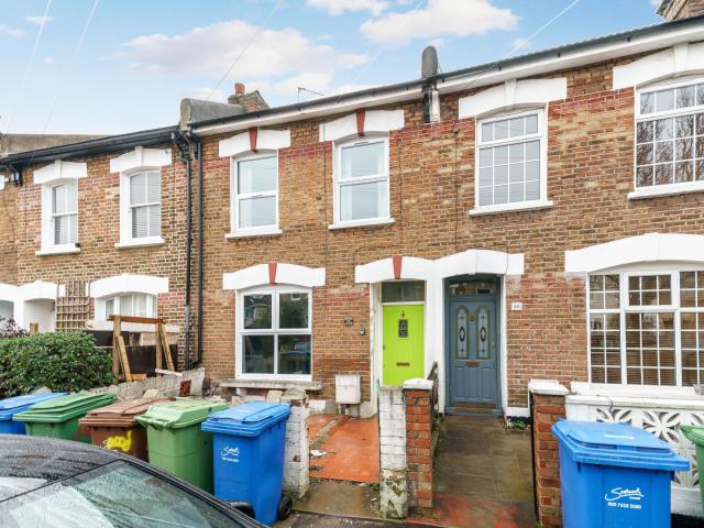 5 Bedrooms House for Rent in Machell Road | Foxtons