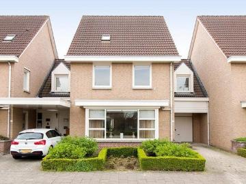 5 bedrooms House Surface Area: 197m2 Unfurnished Available from: 2026 07 16