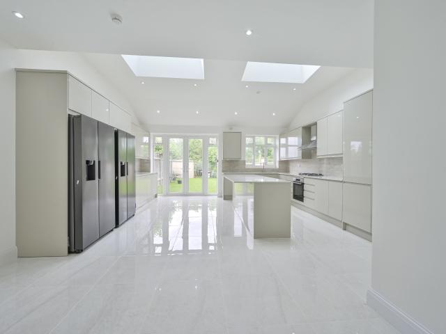5 Bedrooms House terraced for Rent in Kenley Road | Foxtons
