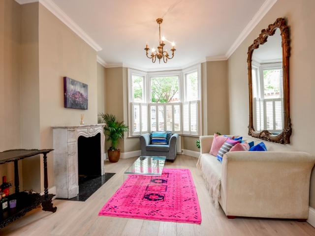 5 Bedrooms House terraced for Rent in Linver Road | Foxtons