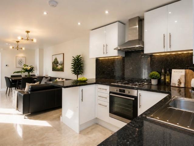 5 Bedrooms house to rent professional/Student