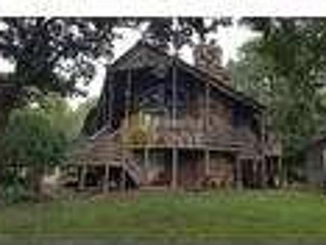 5 Bedrooms Lakefront Home, Grove