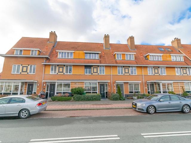 5 bedrooms Surface Area: 146m2