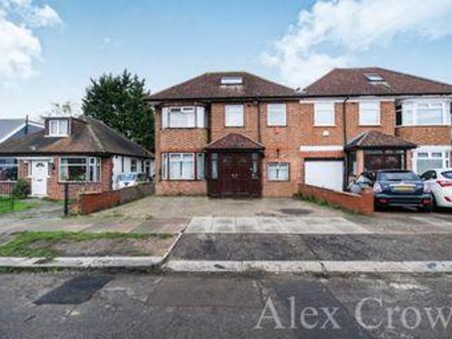5 Bedrooms Semi detached house for sale in Hillside Gardens, Edgware HA8