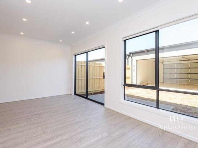 5 Bedrooms Townhouse Your Next Perfect Home!