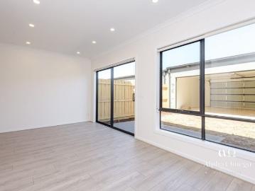 5 Bedrooms Townhouse Your Next Perfect Home!
