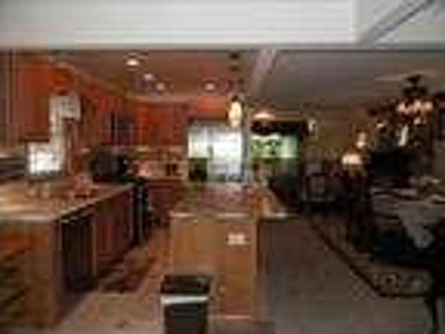 5 bedrooms 2 full baths house in New Buffalo Michigan