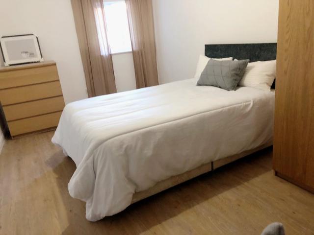 5 Bedrooms 5 Min Mile End tube Groups only