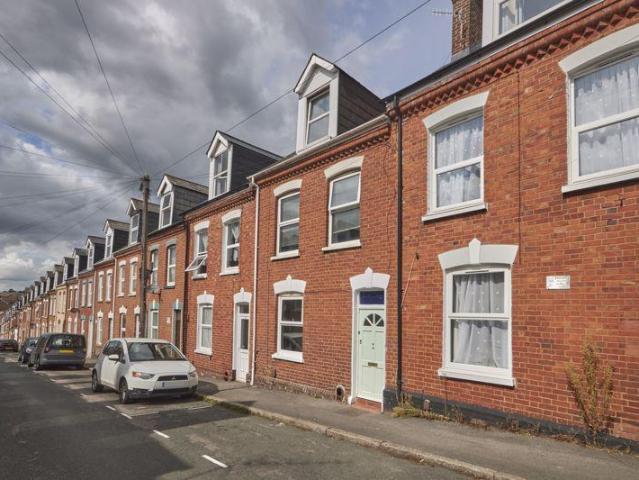 5 beds, Portland Street 5 bed terraced house to rent £3,200 pcm £738 pw