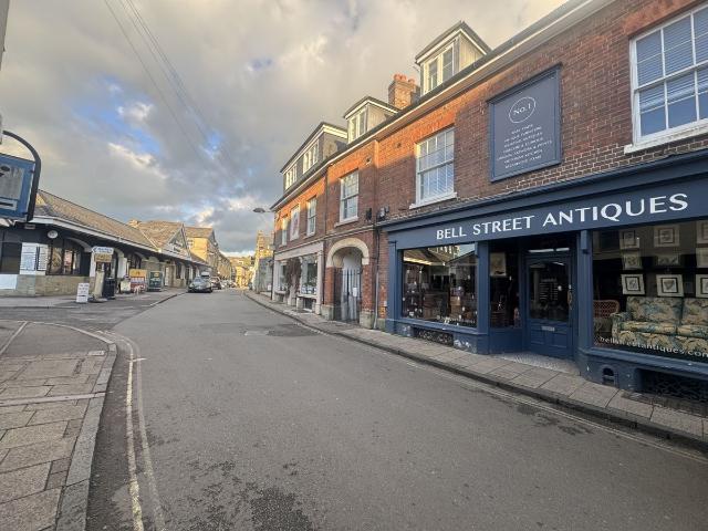 5 Bell Street, Shaftesbury, Dorset SP7, 2 bed flat to rent, £950 pcm | PrimeLocation