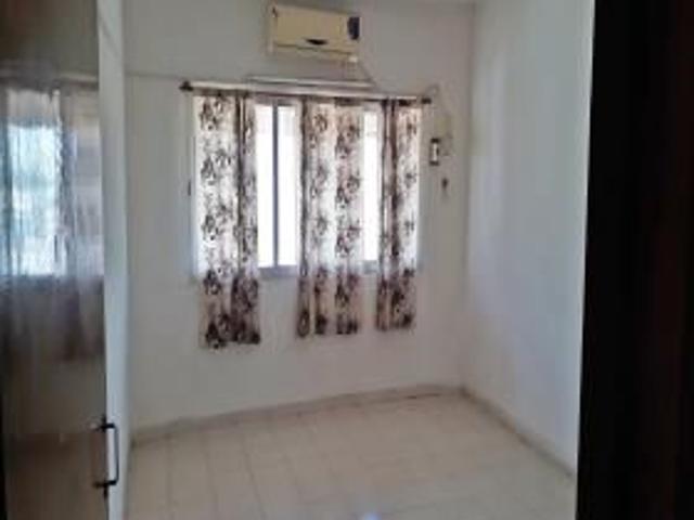 5 BHK 360 Sq Yd Apartment In STATUS II TOWERS, Memnagar, Ahmedabad