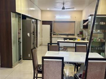 5 BHK Villa in Thaltej for resale Ahmedabad. The reference number is 20306016