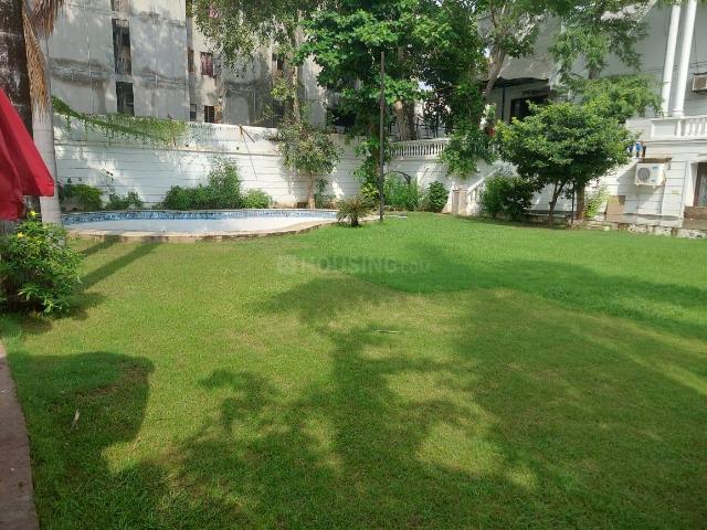 5 BHK Villa in Thaltej for resale Ahmedabad. The reference number is 21063025