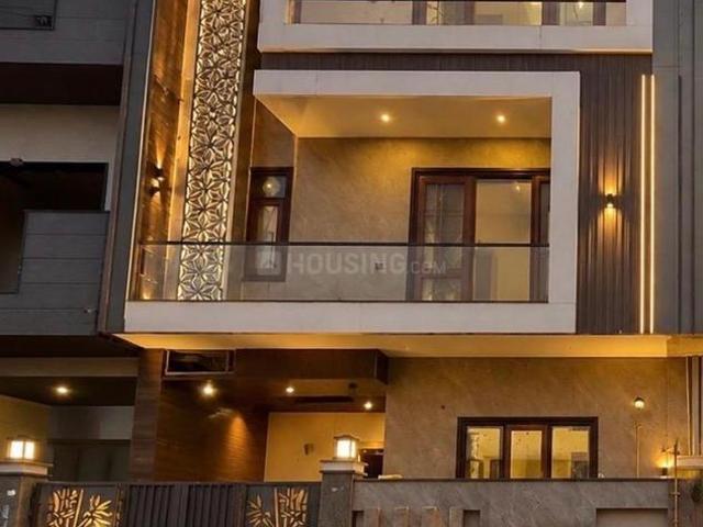5 BHK Villa in Wave City for resale Ghaziabad. The reference number is 20359612