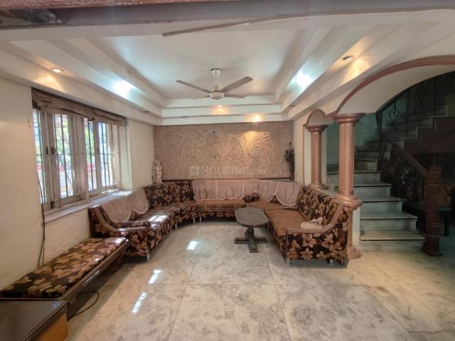 5 BHK Villa in Ambawadi for resale Ahmedabad. The reference number is 20117484