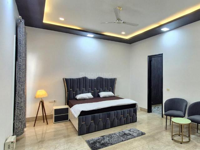5 BHK Villa in Chhattarpur for resale New Delhi. The reference number is 19839157