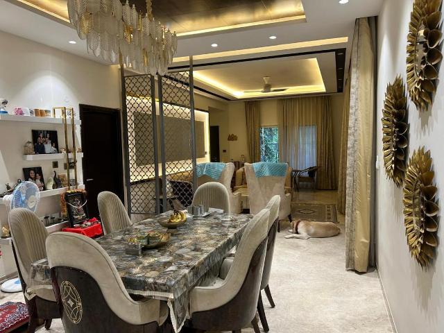 5 BHK Villa in DLF Phase 2 for rent Gurgaon. The reference number is 19366954