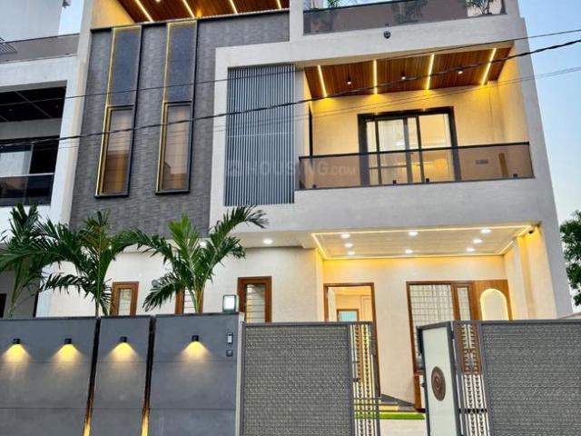 5 BHK Villa in Heerapura for resale Jaipur. The reference number is 20664771