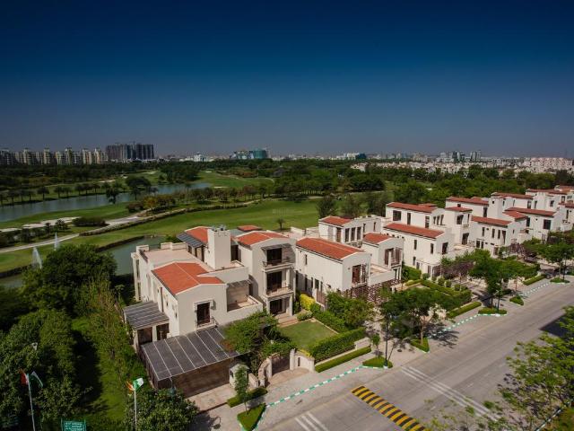 5 BHK Villa in Jaypee Greens for resale Greater Noida. The reference number is 19825586