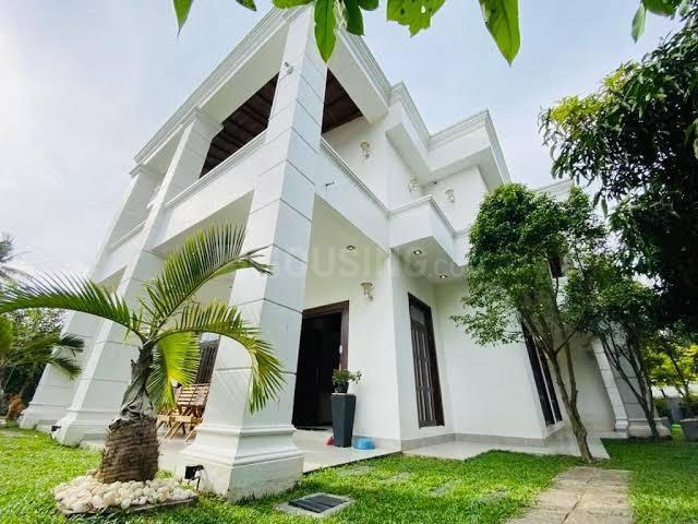 5 BHK Villa in Juhu for resale Mumbai. The reference number is 20638997