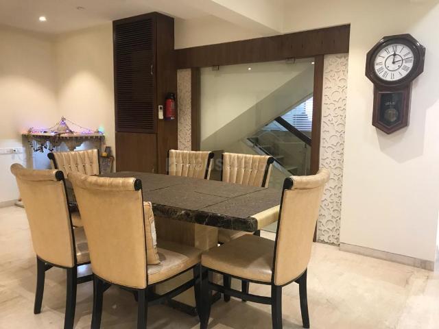 5 BHK Villa in Juhu for resale Mumbai. The reference number is 21039765