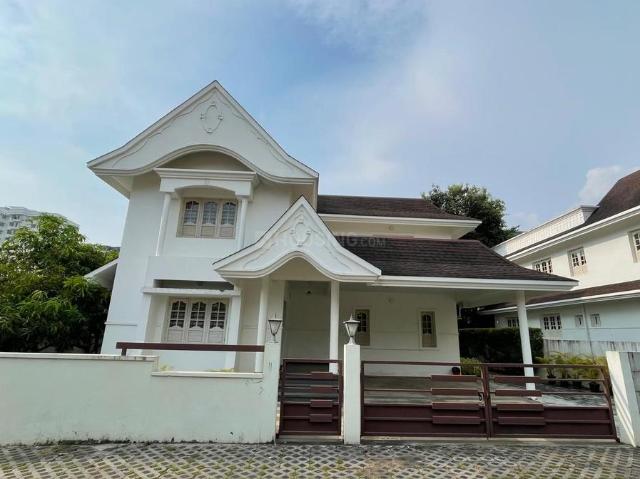5 BHK Villa in Kakkanad for resale Kochi. The reference number is 21263886
